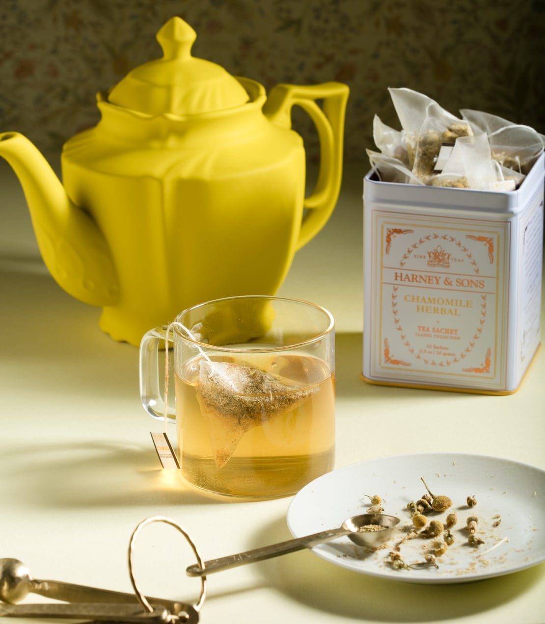 Chamomile Herbal, Classic Tin of 20 Sachets image