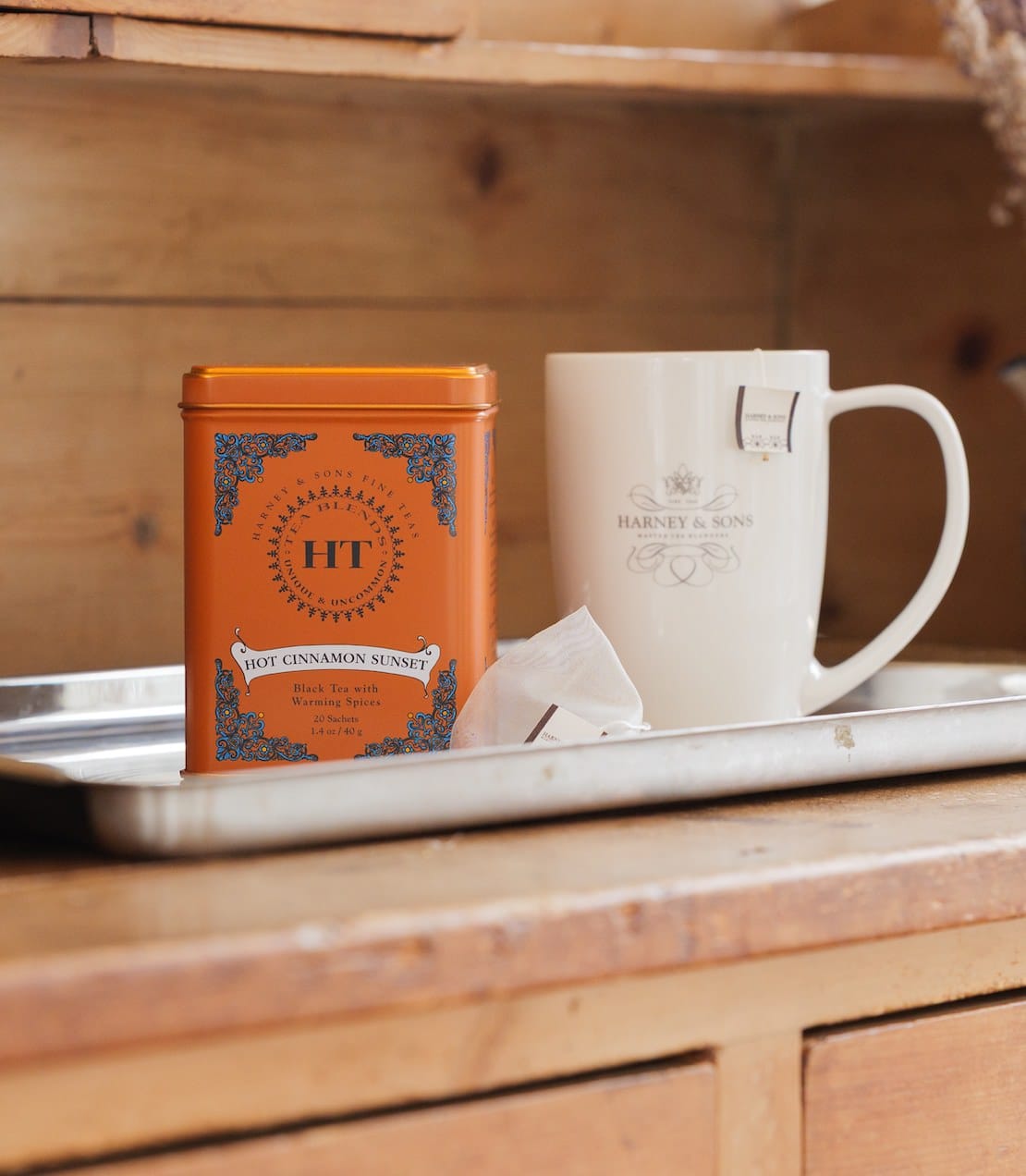 Product Image: Hot Cinnamon Sunset, HT Tin of 20 Sachets